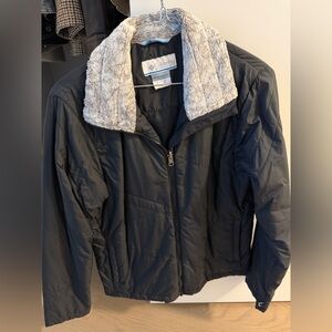 Columbia Women's Black Puffer Jacket with Light Gray Fleece Collar